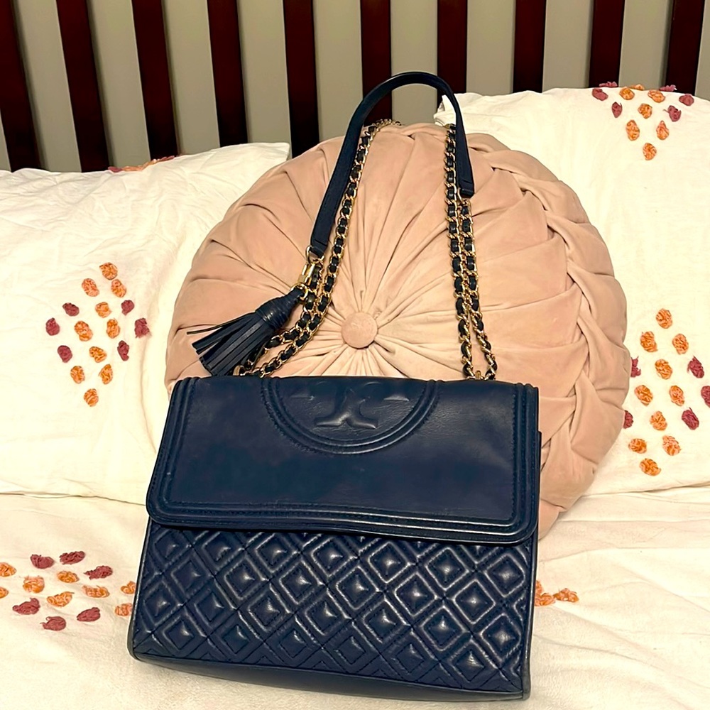 AUTHENTIC Tory Burch Fleming
